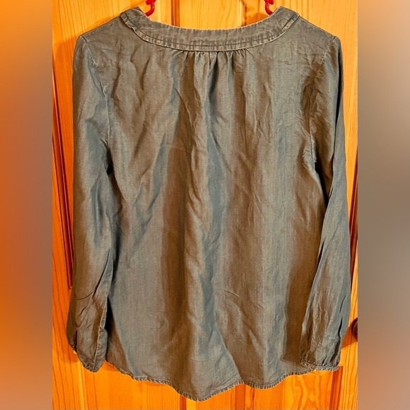 Old Navy Women's Blue Long Sleeve Top Size M Chambray Tie Front Closure VTG Boho - Picture 8 of 12